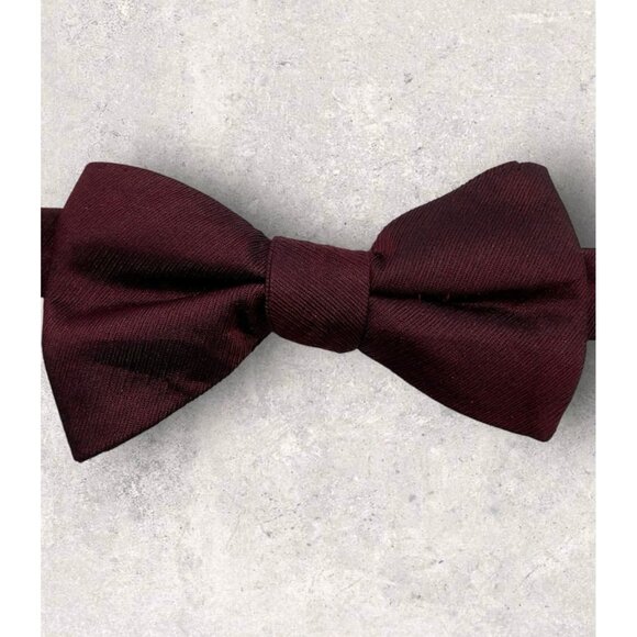 EXPRESS Silk Bow Tie Solid Burgundy W:2.4" EUC - Picture 1 of 2